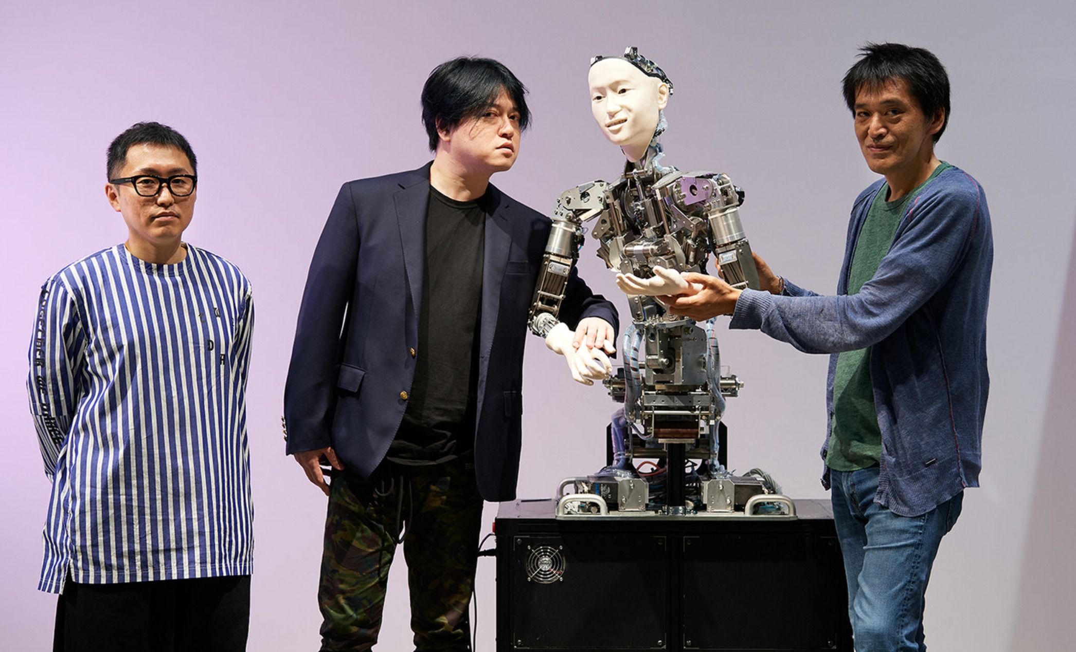 AI时刻丨当AI赋予机器人"灵魂":2024年最值得关注的AI机器人技术盘点 AI时刻丨当AI赋予机器人
