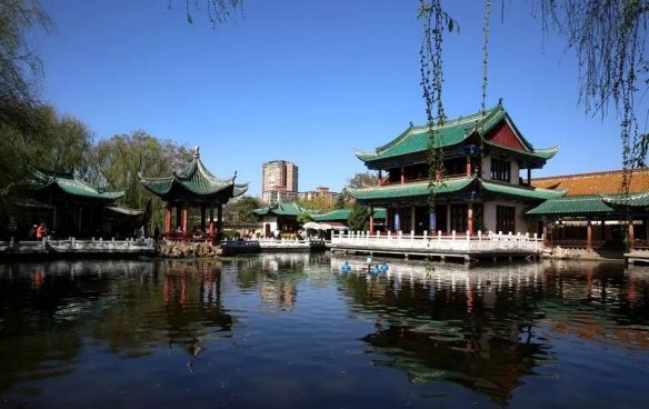 你会和谁一起去呢盘点国内十大绝美冬日旅游城市 你会和谁一起去呢盘点国内十大绝美冬日旅游城市