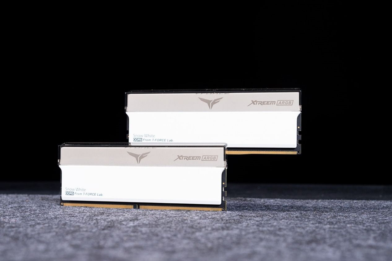 十铨T-FORCEXTREEMARGB幻镜DDR5内存评测:炫酷西装暴徒,狂飙9000MHz 十铨T-FORCEXTREEMARGB幻镜DDR5内存评测:炫酷西装暴徒,狂飙9000MHz