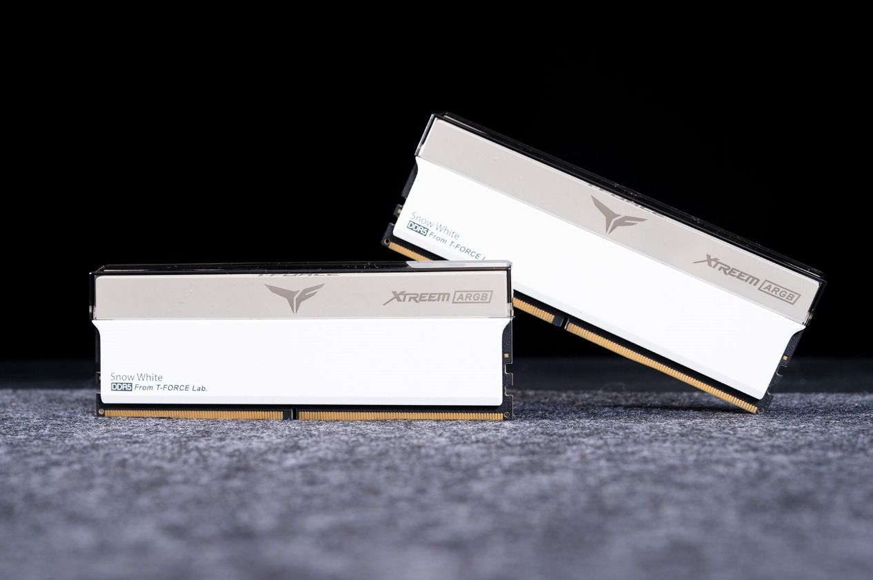 十铨T-FORCEXTREEMARGB幻镜DDR5内存评测:炫酷西装暴徒,狂飙9000MHz 十铨T-FORCEXTREEMARGB幻镜DDR5内存评测:炫酷西装暴徒,狂飙9000MHz