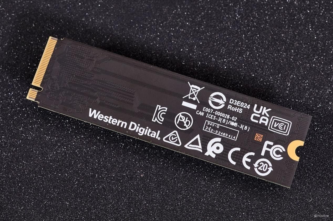 西部数据WDBlue™SN5000NVMe固态硬盘2TB评测:又快又稳,为AI而生 西部数据WDBlue™SN5000NVMe固态硬盘2TB评测:又快又稳,为AI而生