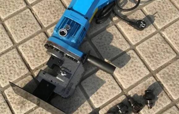 手提式小型冲孔器怎么使用 手提式小型冲孔器怎么使用