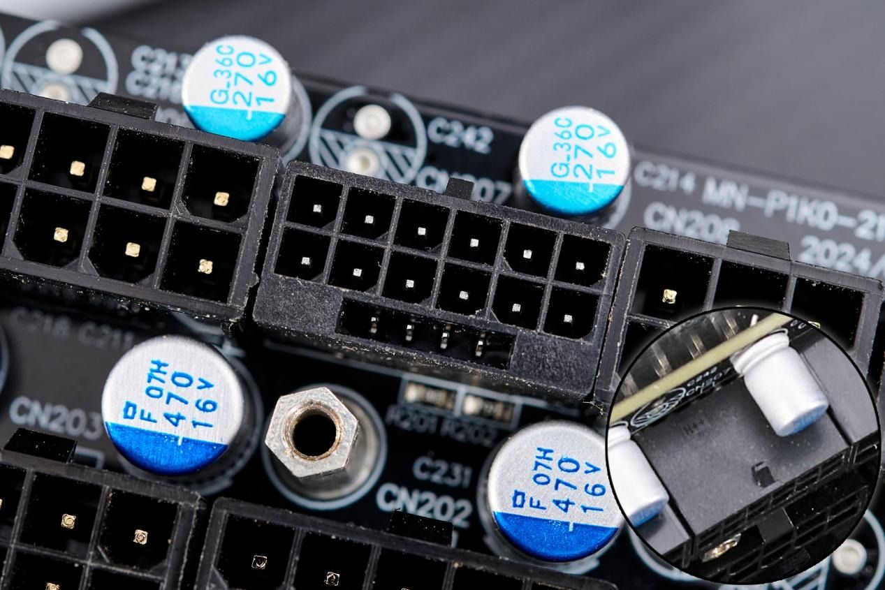 技嘉AE1000PG5ICE白金雕:AI时代的强大全模组电源 技嘉AE1000PG5ICE白金雕:AI时代的强大全模组电源