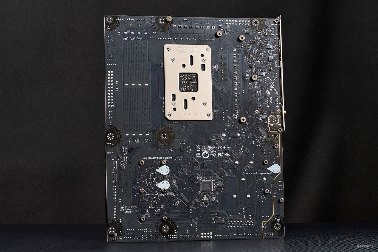 微星MSIMPGX870ECARBONWIFI暗黑主板评测:全新升级,越级配置 微星MSIMPGX870ECARBONWIFI暗黑主板评测:全新升级,越级配置