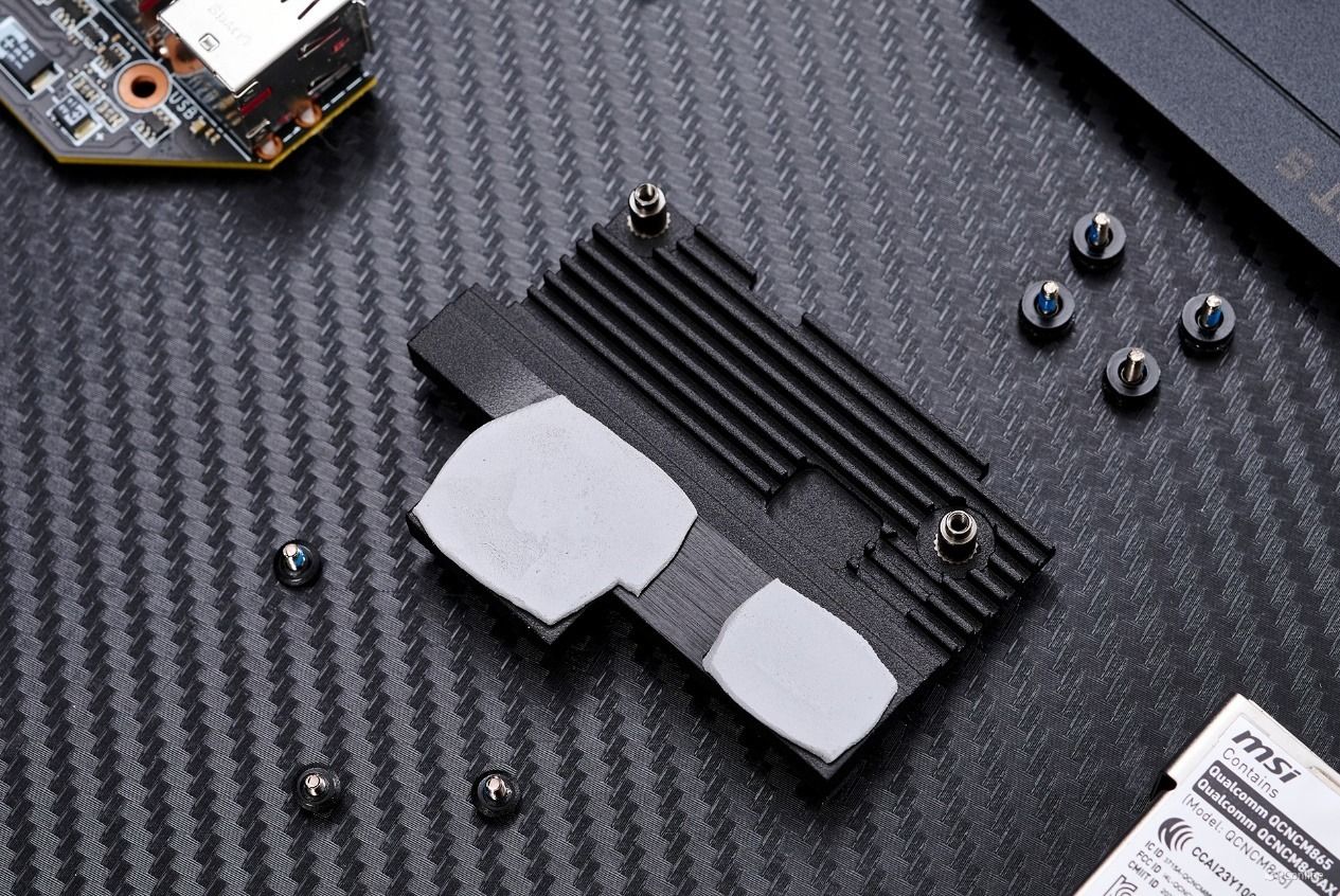 微星MSIMPGX870ECARBONWIFI暗黑主板评测:全新升级,越级配置 微星MSIMPGX870ECARBONWIFI暗黑主板评测:全新升级,越级配置