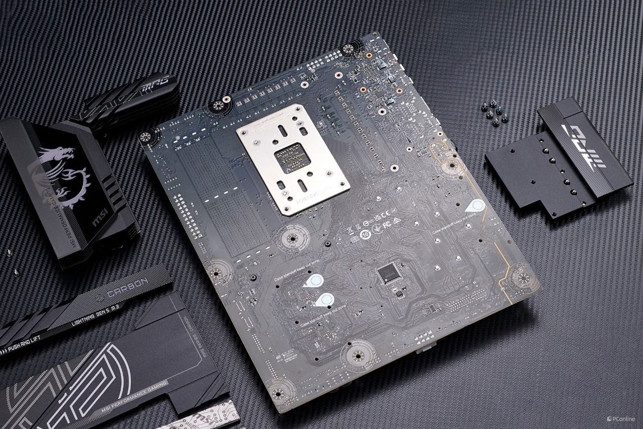 微星MSIMPGX870ECARBONWIFI暗黑主板评测:全新升级,越级配置 微星MSIMPGX870ECARBONWIFI暗黑主板评测:全新升级,越级配置