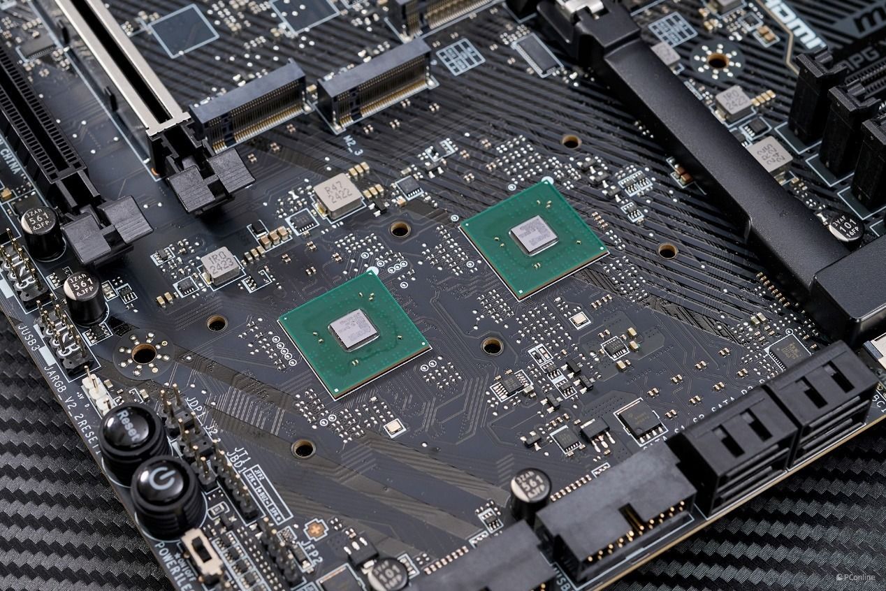微星MSIMPGX870ECARBONWIFI暗黑主板评测:全新升级,越级配置 微星MSIMPGX870ECARBONWIFI暗黑主板评测:全新升级,越级配置
