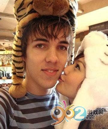魔兽争霸竞技界3巨头之一兽王Grubby与女友PpG今日成婚 魔兽争霸竞技界3巨头之一兽王Grubby与女友PpG今日成婚