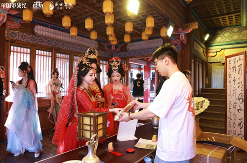 跨越千年盛世寻梦!万人齐聚,帝国战纪四周年庆燃爆盛世唐城 跨越千年盛世寻梦!万人齐聚,帝国战纪四周年庆燃爆盛世唐城