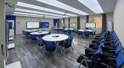 全光网会客厅-从1G启航至10G飞跃彩光赋能黄淮学院智慧教学新生态 全光网会客厅-从1G启航至10G飞跃彩光赋能黄淮学院智慧教学新生态